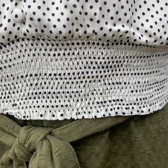 💋NWT Alice & Olivia Smocked Sleeveless Dot Print Plunge Blouse - Picture 12 of 15